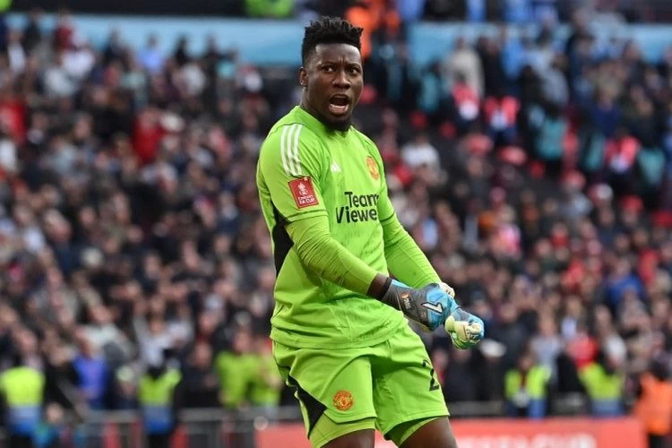 Andre Onana Putuskan Bertahan di Manchester United Meski Dikritik