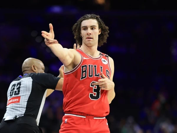 NBA Chicago Bulls sedang dalam perjalanan ke Pantai Barat, dan setelah mengalahkan Sacramento Kings beberapa hari lalu