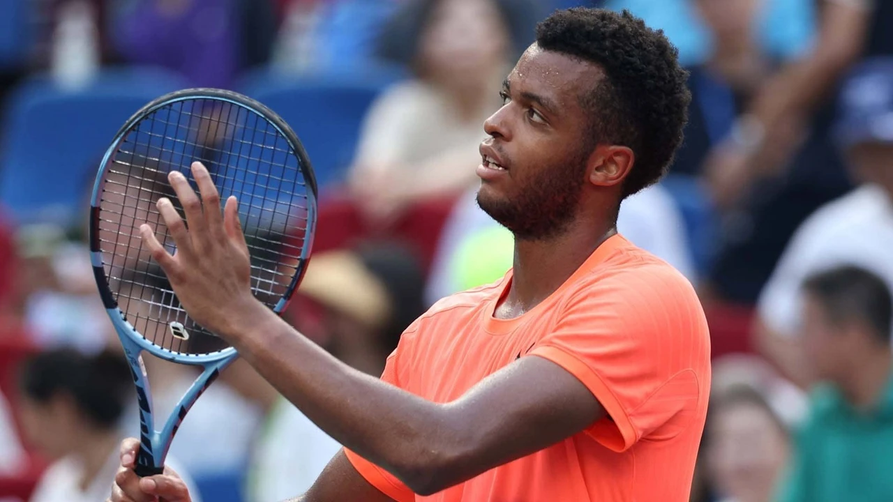 Giovanni Mpetshi Perricard Cetak Dua Tonggak Bersejarah Di Shanghai