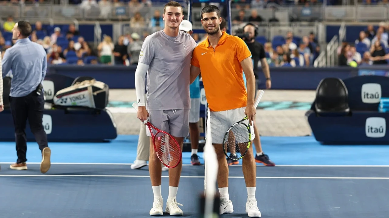 Perasaan Joao Fonseca Usai Hadapi Carlos Alcaraz Untuk Kali Pertama